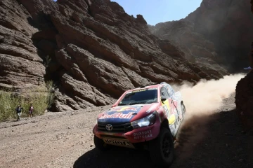 Nasser Al-Attiyah au volant de sa Toyota N.301 lors de la 3e étape en route vers San Salvador de Jujuy, le 4 janvier 2017