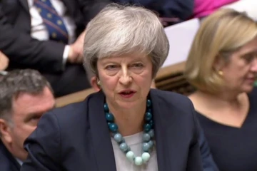 Theresa May faisant une déclaration au Parlement britannique le 10 décembre 2018, sur des images extraites d'une vidéo fournie par le parlement
