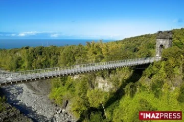 Le pont de la rivière de l'Est  - Photo Yann Guichaoua