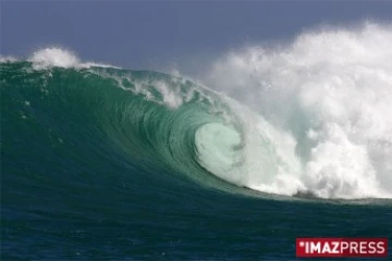 Vague déferlante lors de fortes houles