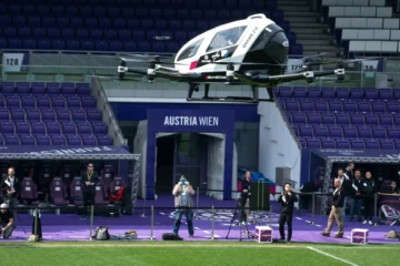 Le taxi-drone EHANG 216, lors d'une démonstration publique à Vienne, le 4 avril 2019