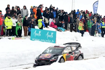 Le pilote français Sébastien Ogier au volant de sa Ford Fiesta lors de la 10e spéciale du Rallye Monte-Carlo, entre n St Leger Les Mélèzes et La Bâtie Neuve, le 27 janvier 2018 