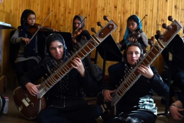 Les musiciennes de "Zohra", le premier  orchestre 100% féminin d'Afghanistan, le 8 janvier 2017 en répétition à l'Institut national de musique à Kaboul