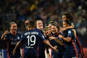 La joie des Lyonnaises après le 4e but inscrit par Camille Abily face à Wolfsburg, en finale de la Ligue des champions le 24 mai 2018 à Kiev