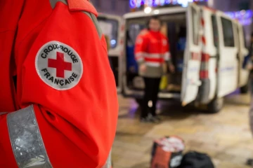 Des membres de la Croix-Rouge à Tours, le 22  décembre 2016