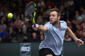 L'Américain Jack Sock face au Serbe Filip Krajinovic en finale du Masters 1000 de Paris-Bercy, le 5 novembre 2017