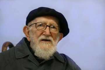 L'Abbé Pierre, fondateur du mouvement Emmaüs, le 16 septembre 2002 à Saint-Omer
