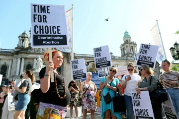 Mnifestation en faveur de la décriminalisation de l'avortement à Belfast, le 28 mai 2018 en Irlande du Nord 