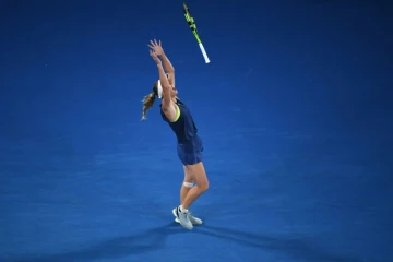 La Danoise Caroline Wozniacki ivre de joie après son succès sur la Roumaine Simona Halep en finale de l'Open d'Australie, à Melbourne, le 27 janvier 2018