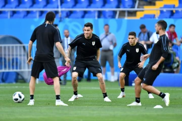 Le défenseur uruguayen Jose Maria Gimenez (c) lors d'une session d'entraînement au stade de Rostov, le 19 juin 2018  