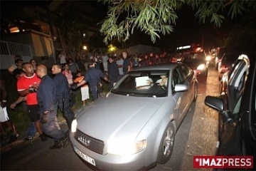 Mardi 21 Avril 2009


Une trentaine de policiers et de gendarmes mobiles sont intervenus à 21 heures 30 ce mardi 21 avril 2009 pour dégager l'accès du siège du Crédit agricole