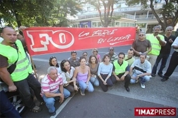 Jeudi 7 Mai 2009

Gréve devant les locaux d'Air France