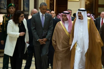 Le président américain Barack Obama reçu par  le roi d'Arabie Salman bin Abdulaziz Al-Saud  au palais Erga le 20 avril 2016 à Ryad 