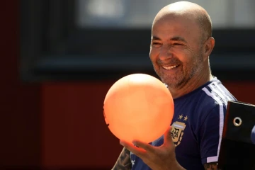 Le sélectionneur de l'Argentine Jorge Sampaoli pendant uns séance d'entraînement à Bronnitsy près de Moscou le 25 juin 2018 lors du Mondial