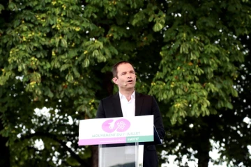 L'ancien candidat PS à la présidentielle Benoît Hamon annonce à Paris son départ du Parti socialiste, le 1er juillet 2017