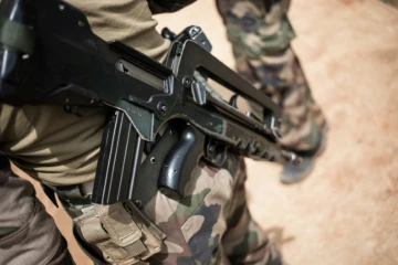 L'arrestation de quatre militaires français à l'aéroport de Bangui survient au moment où les relations entre la France et son ancienne colonie sont de plus en plus tendues
