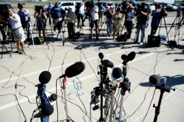 Informer devient de plus en plus difficile pour les médias, en lutte pour leur survie économique