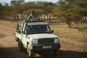 Des soldats burkinabè en patrouille dans la province du Soum, le 14 novembre 2019