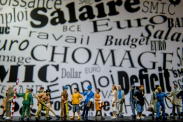 Une majorité de Français estime que les grands gagnants de la politique suivie sont les chefs d'entreprise (58%), suivis des salariés du secteur public (44%)