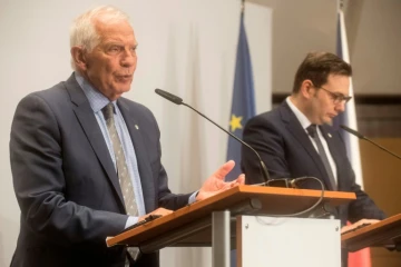 Le chef de la diplomatie européenne Josep Borrell (à gauche) et le ministre des Affaires étrangères tchèque Jan Lipavsky le 31 août 2022 à Prague