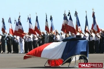 Dimanche 13 Septembre 2009

Hommages militaires au caporal-chef Naguin