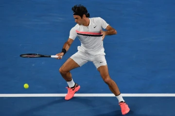 Le Suisse Roger Federer face au Coréen Chung Hyeon en demi-finales de l'Open d'Australie, à Melbourne, le 26 janvier 2018 