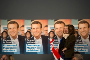 Affiches de campagne d'Emmanuel Macron à Marseille, dans le sud de la France, le 1er avril 2017