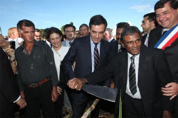 François Fillon premier ministre et Jean-Yves Minatchy président de la chambre d'agriculture (Archives)