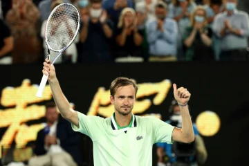 Daniil Medvedev après sa victoire en demi-finale de l'Open d'Australie face à Stefanos Tsitsipas, le 28 janvier 2022 à Melbourne.