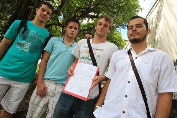 Mardi 9 Mars 2010

Les étudiants kinésithérapeute à la préfecture
