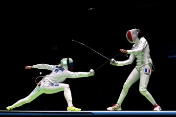 La Française Lauren Rembi (d) face à la Russe Violetta Kolobova, le 11 août 2017 à Rio
