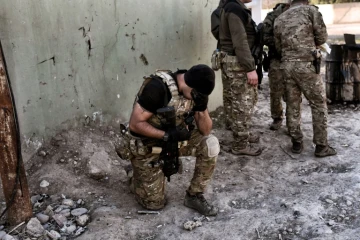 Des membres de la Force d'intervention rapide lors de l'offensive des forces irakiennes pour reprendre Mossoul aux jihadistes de l'EI, le 24 février 2017