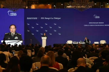 Le ministre chinois de la Défense Wei Fenghe s'adresse au sommet "Shangri-La Dialogue" sur la sécurité en Asie-Pacifique, le 12 juin 2022 à Singapour