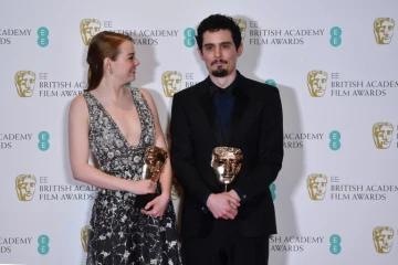 L'actrice américaine Emma Stone et le réalisteur de 'La La Land' Damien Chazelle  le 012 février 2017 à Londres  