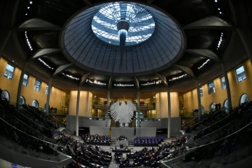 Les députés allemands au Bundestag pour voter sur le déploiement de soldats et d'avions en soutien à la France dans la lutte contre l'EI, le 4 décembre 2015 à Berlin