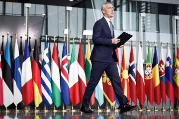 Le secrétaire général de l'Otan Jens Stoltenberg se prépare à faire une déclaration au siège de l'Alliance à Bruxelles le 3 avril 2024