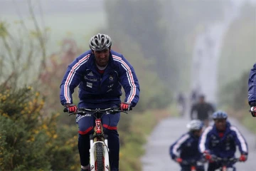 Mardi 1 Janvier 2010

L'équipe de France de football à la Plaine des Cafres