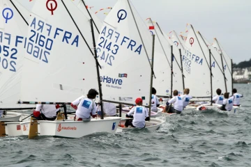 Voile - championnat de France Minimes Optimist à Quiberon (Photo Franck Gicquiaud/Littoral-ouest-photos.com)