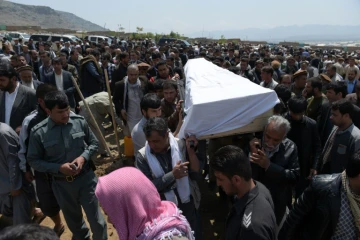 Funérailles le 20 avril 2016 à Kaboul de l'une des victimes de l'attentat commis la veille dans la capitale afghane