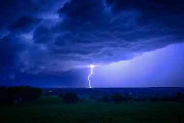 Météo-France a placé mardi 24 départements en vigilance orange aux orages