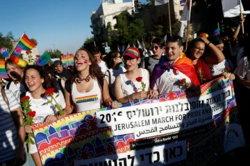 Des Israéliens lors de la Gay Pride à Jérusalem, le 21 juillet 2016