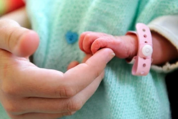 Un nourrisson de dix jours est décédé le 21 décembre à son domicile par "arrêt cardio-respiratoire" après avoir reçu une dose d?Uvestérol D contre la carence en vitamine D