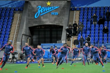 Les joueurs de Lyon lors d'un entraînement le 19 octobre 2015 dans le stade du Zenit, le 19 octobre 2015 à Saint-Pétersbourg