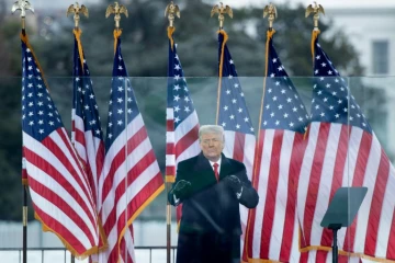 Le président américain Donald Trump sur scène quelques instants avant que le Capitole ne soit pris d'assaut, le 6 janvier 2021