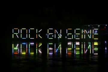 La 15e édition de Rock en Seine a attiré 110.000 festivaliers, un contrat rempli pour les organisateurs, malgré l'absence de grande star, mais avec des valeurs sûres comme PJ Harvey, The XX ou Franz Ferdinand et des jeunes artistes fédérateurs comme Jain.