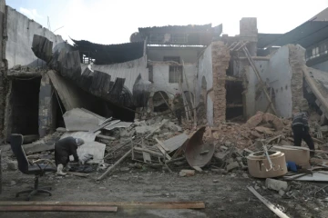 Une maison détruite dans la ville syrienne rebelle de Douma, près de Damas, le 30 décembre 2016 
