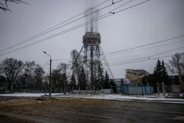 La tour de télévision touchée la veille par une frappe russe, le 2 mars 2022 à Kiev