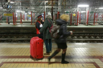 Des voyageurs le 9 mars 2016 à la gare de Bordeaux