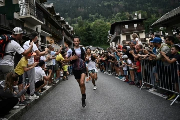 L'ultra-traileur, l'Espagnol Kilian Jornet, vainqueur de l'Ultra-Trail du Mont Blanc samedi à Saint-Grevais, en France. 