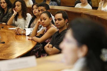 Mardi 17 Août 2010
   

Conseil général présentation de la politique du département en matière d'éducation